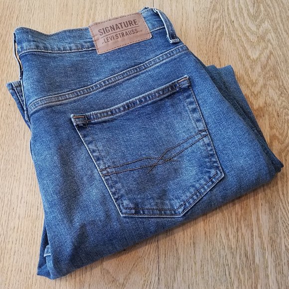 Levi Strauss Signature 34 x 30 (TAG'D 33/30) Regular Denim Jeans - Picture 1 of 11